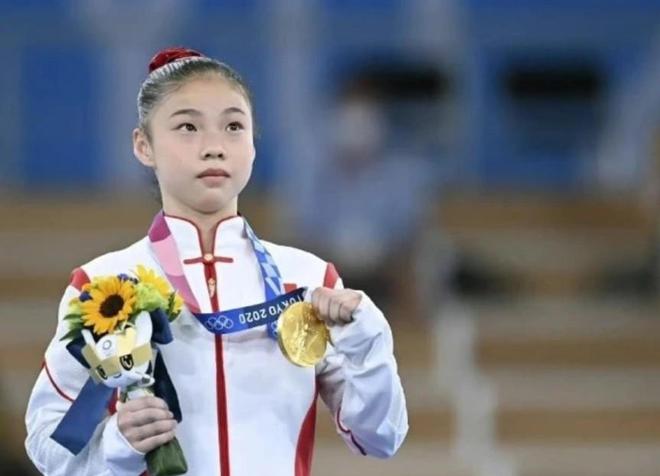 何有的退役后却沦落到摆摊卖菜当水泥工新利体育注册入口国家队运动员有编制为