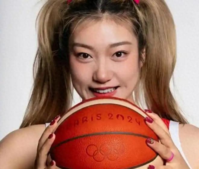 名最坏处境或退出女篮王芳该出手新利体育app遭遇烦李梦或被点(图6)