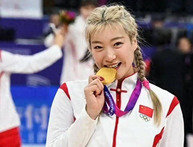 名最坏处境或退出女篮王芳该出手新利体育app遭遇烦李梦或被点(图7)