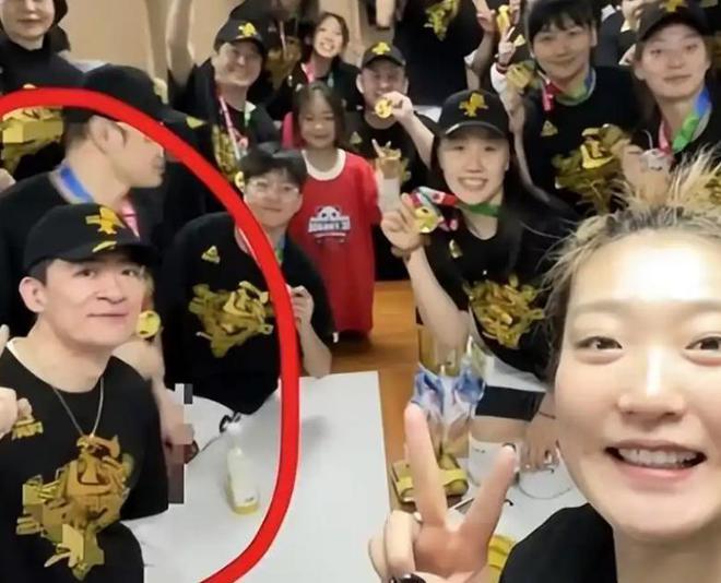 名最坏处境或退出女篮王芳该出手新利体育app遭遇烦李梦或被点(图8)